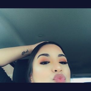 Meet your Posher, Jasmine